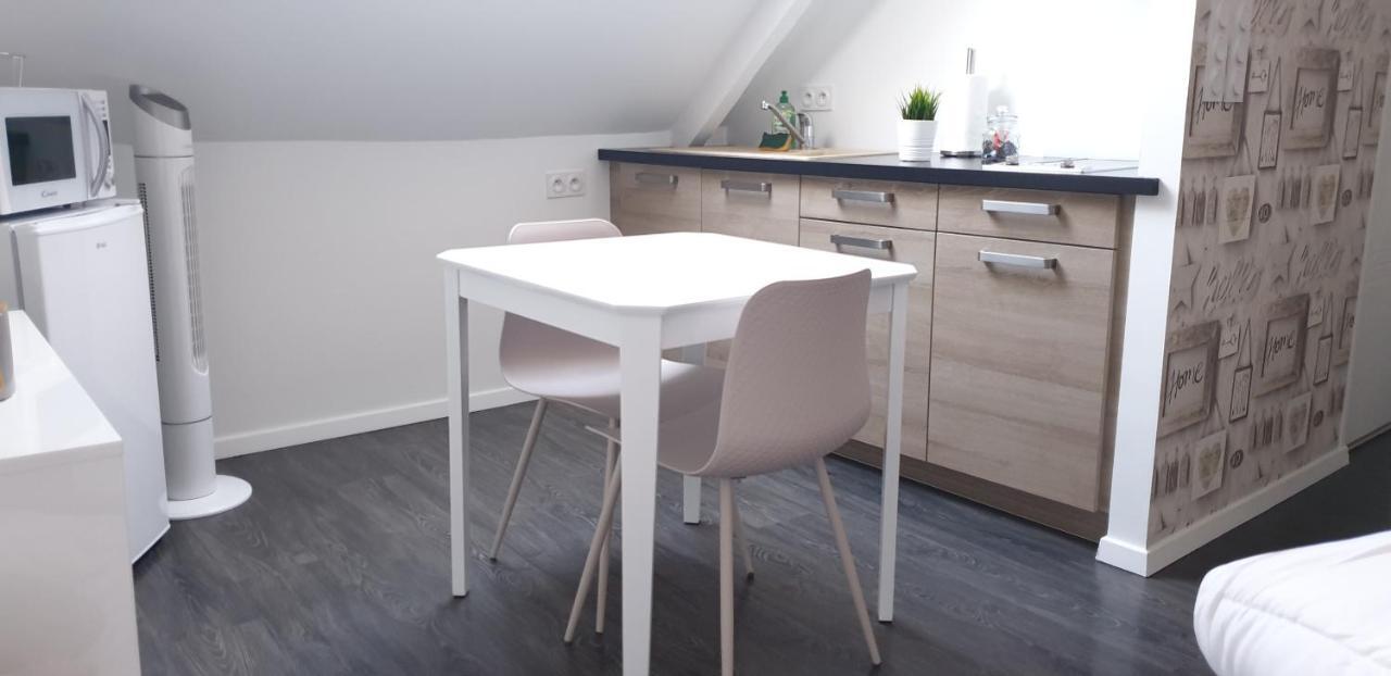 Ferienwohnung Le P'Tit Cocoon Lorient Exterior foto